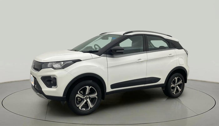 2022 Tata NEXON XZA PLUS PETROL, Petrol, Automatic, 32,081 km, Left Front Diagonal