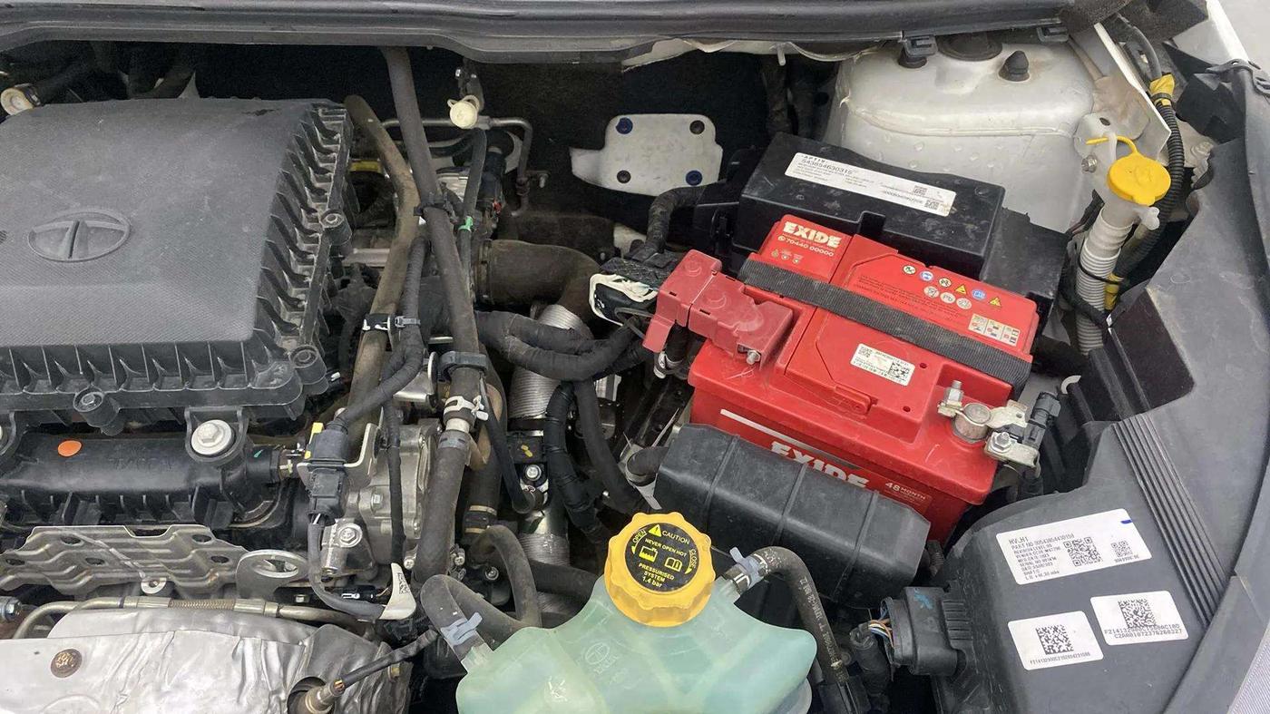 2022 Tata NEXON XZA PLUS PETROL, Petrol, Automatic, 32,081 km, Engine View - Left