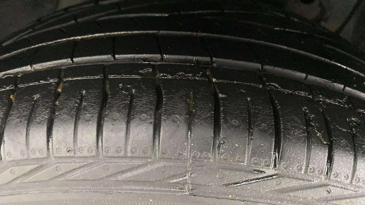 2022 Tata NEXON XZA PLUS PETROL, Petrol, Automatic, 32,081 km, Left Front Tyre Tread