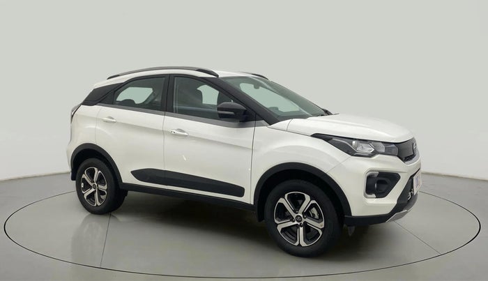 2022 Tata NEXON XZA PLUS PETROL, Petrol, Automatic, 32,081 km, Right Front Diagonal