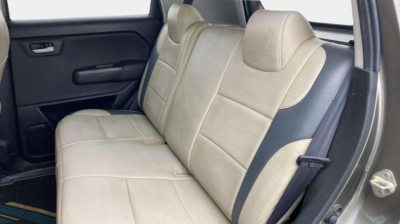 2022 Maruti New Wagon-R VXI CNG 1.0, CNG, Manual, 76,635 km, Right Side Rear Door Cabin