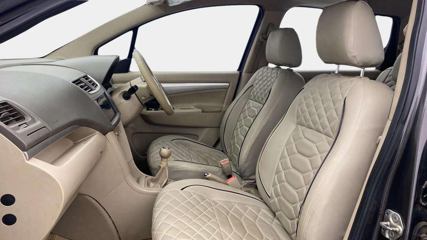 2017 Maruti Ertiga ZDI + SHVS, Diesel, Manual, 88,654 km, Right Side Front Door Cabin