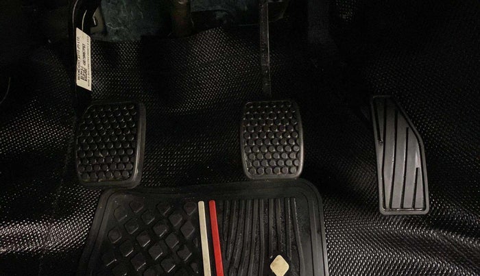 2021 Maruti Alto VXI, Petrol, Manual, 12,704 km, Pedals