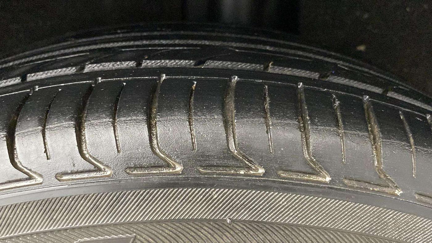 2017 Maruti Baleno DELTA PETROL 1.2, Petrol, Manual, 41,628 km, Left Rear Tyre Tread