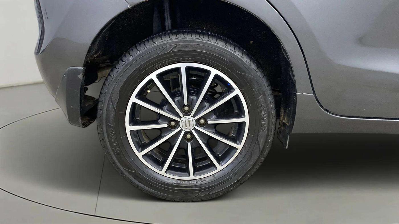2017 Maruti Baleno DELTA PETROL 1.2, Petrol, Manual, 41,628 km, Right Rear Wheel
