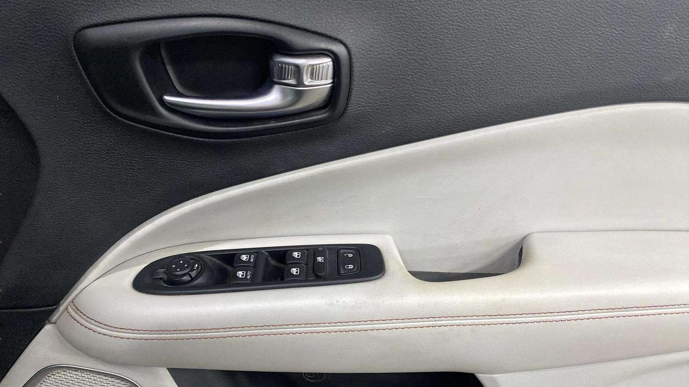 2018 Jeep Compass LIMITED 2.0 DIESEL 4X4, Diesel, Manual, 43,869 km, Driver Side Door Panels Control