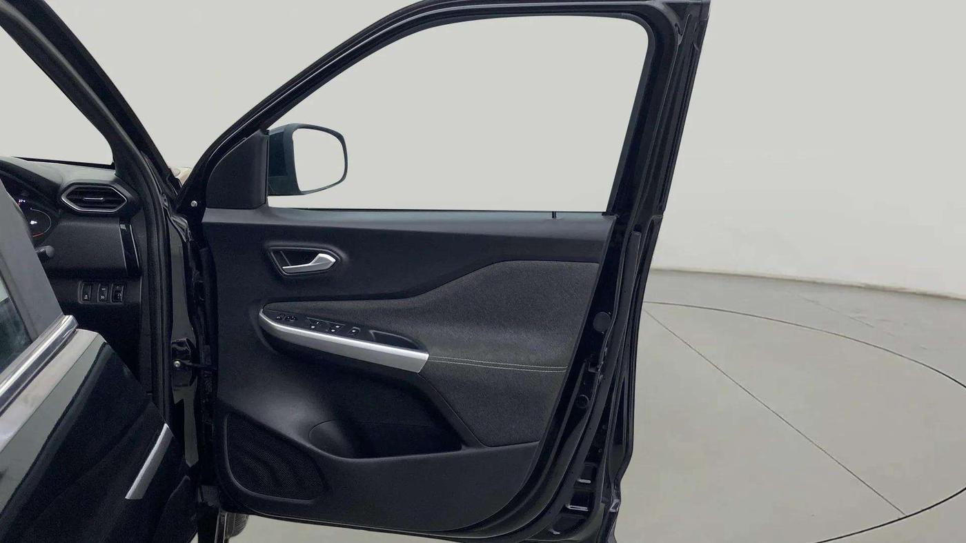 2022 Nissan MAGNITE XV PREMIUM TURBO CVT, Petrol, Automatic, 23,228 km, RHS Front Door