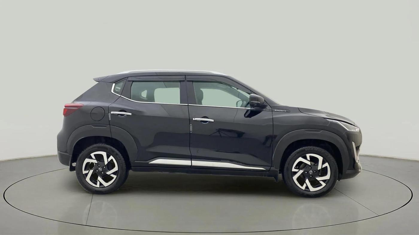 2022 Nissan MAGNITE XV PREMIUM TURBO CVT, Petrol, Automatic, 23,228 km, Right Side View