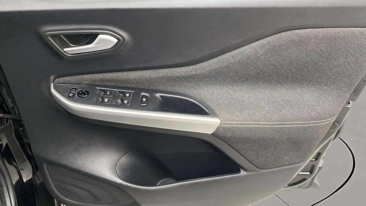 2022 Nissan MAGNITE XV PREMIUM TURBO CVT, Petrol, Automatic, 23,228 km, Driver Side Door Panels Control