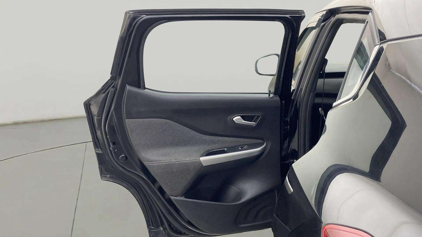 2022 Nissan MAGNITE XV PREMIUM TURBO CVT, Petrol, Automatic, 23,228 km, LHS Rear Door