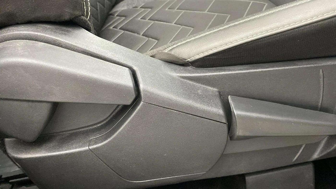 2022 Nissan MAGNITE XV PREMIUM TURBO CVT, Petrol, Automatic, 23,228 km, Driver Side Adjustment Panel