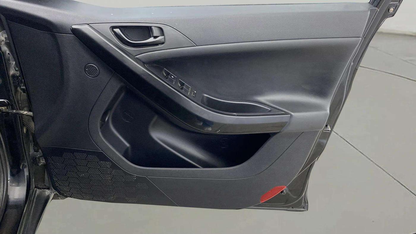2023 Tata NEXON XZ PLUS PETROL SUNROOF DARK EDITION, Petrol, Manual, 13,627 km, Driver Side Door Panels Control