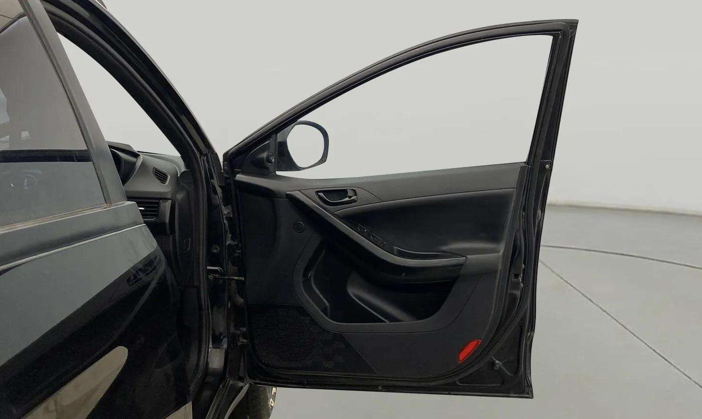 2023 Tata NEXON XZ PLUS PETROL SUNROOF DARK EDITION, Petrol, Manual, 13,627 km, RHS Front Door