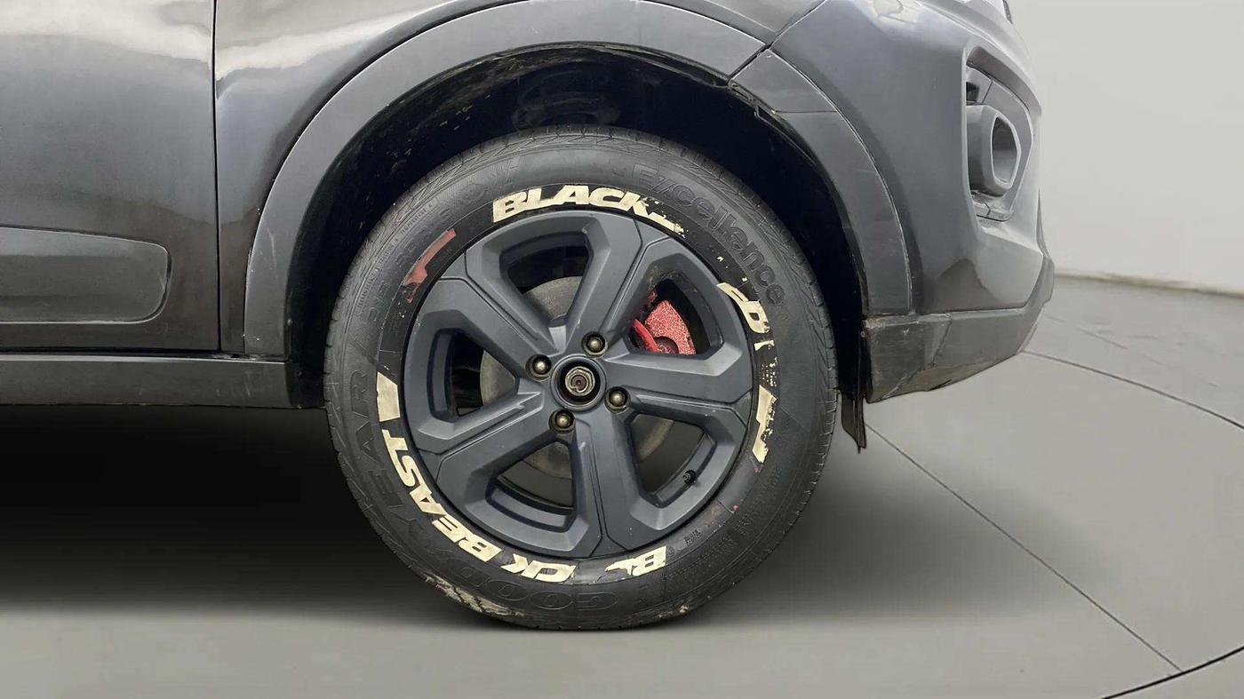 2023 Tata NEXON XZ PLUS PETROL SUNROOF DARK EDITION, Petrol, Manual, 13,627 km, Right Front Wheel