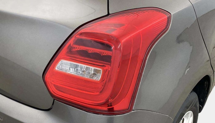 2018 Maruti Swift ZXI AMT, Petrol, Automatic, 69,418 km, Right tail light - Minor scratches