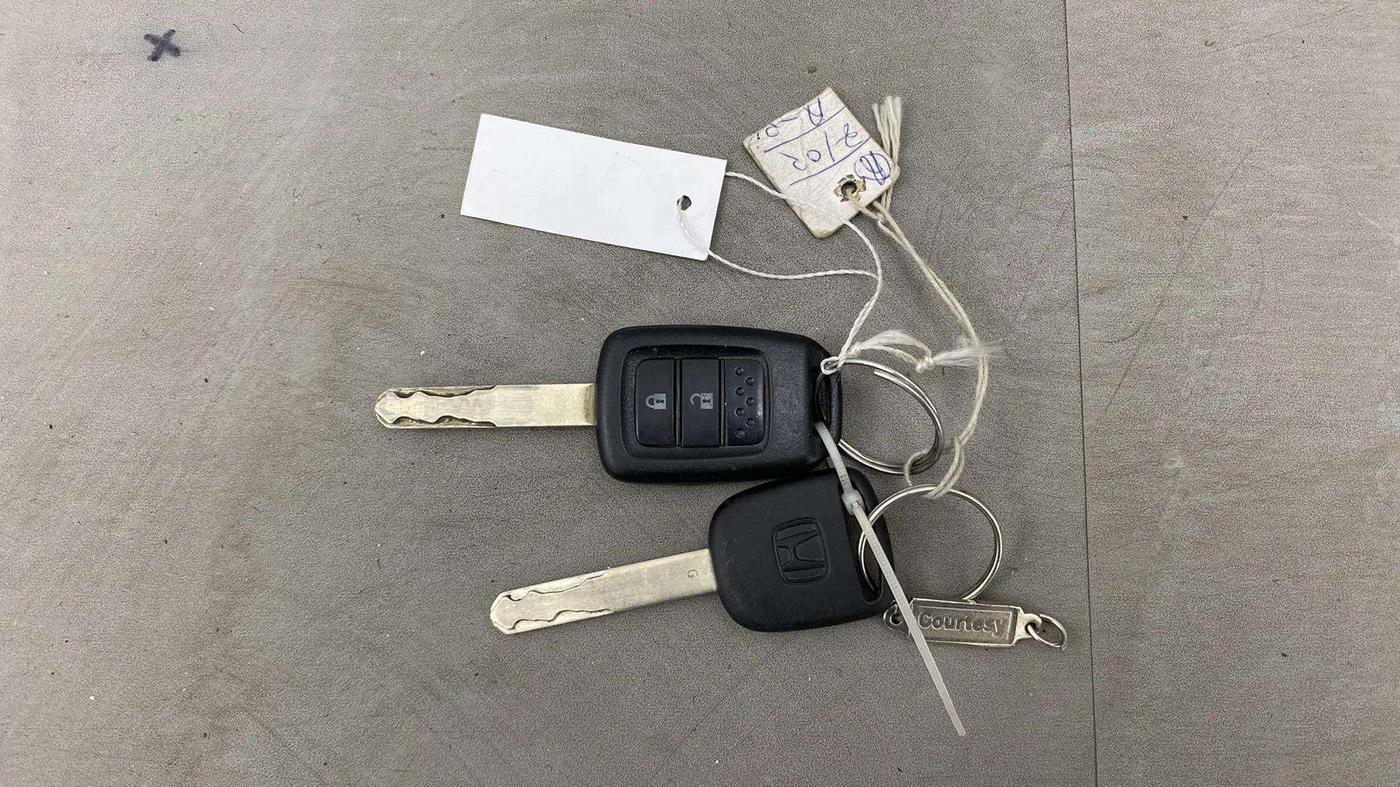 2019 Honda WR-V 1.2L I-VTEC VX MT, Petrol, Manual, 27,018 km, Key Close Up
