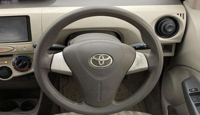 2015 Toyota Etios G, Petrol, Manual, 33,800 km, Steering Wheel Close Up