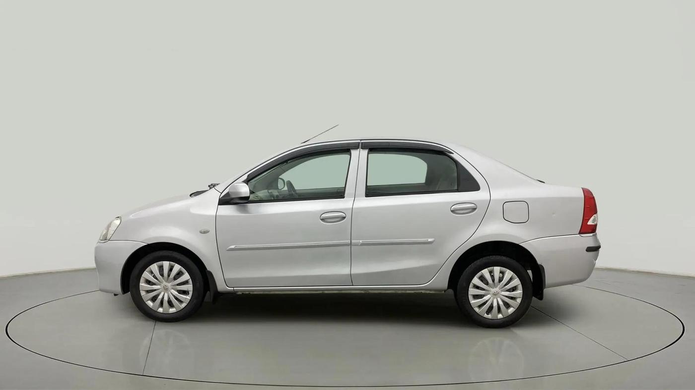 2015 Toyota Etios G, Petrol, Manual, 34,146 km, Left Side