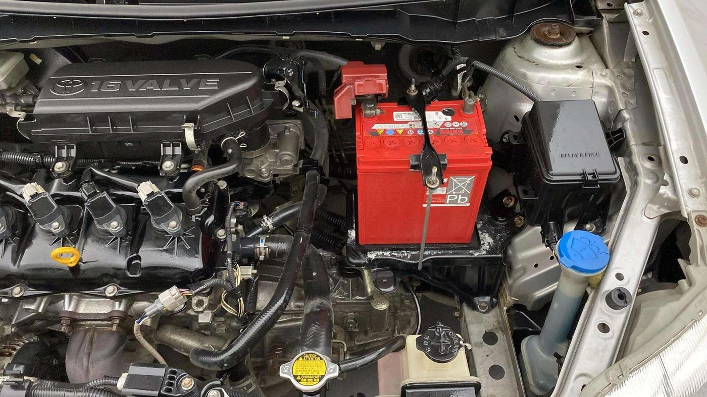 2015 Toyota Etios G, Petrol, Manual, 34,146 km, Engine View - Left