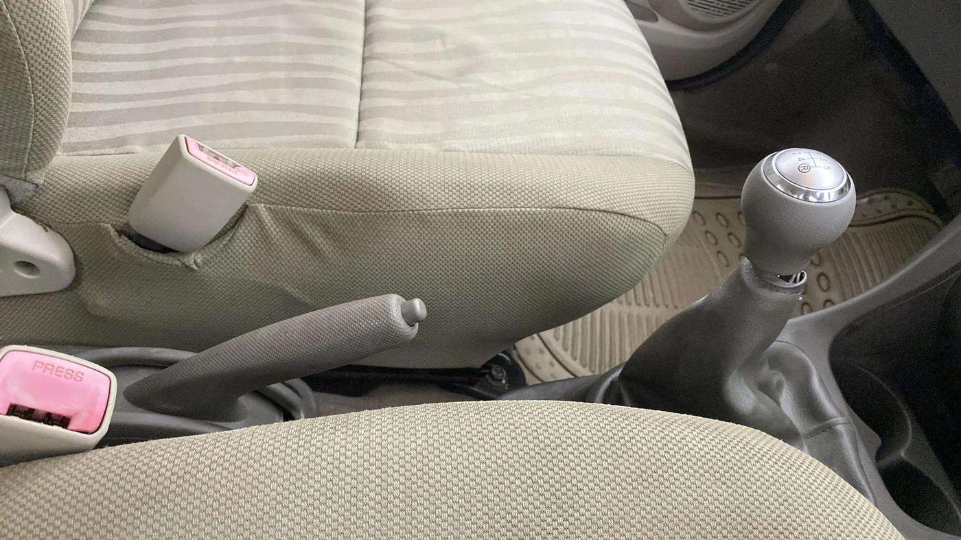 2015 Toyota Etios G, Petrol, Manual, 34,146 km, Gear Lever