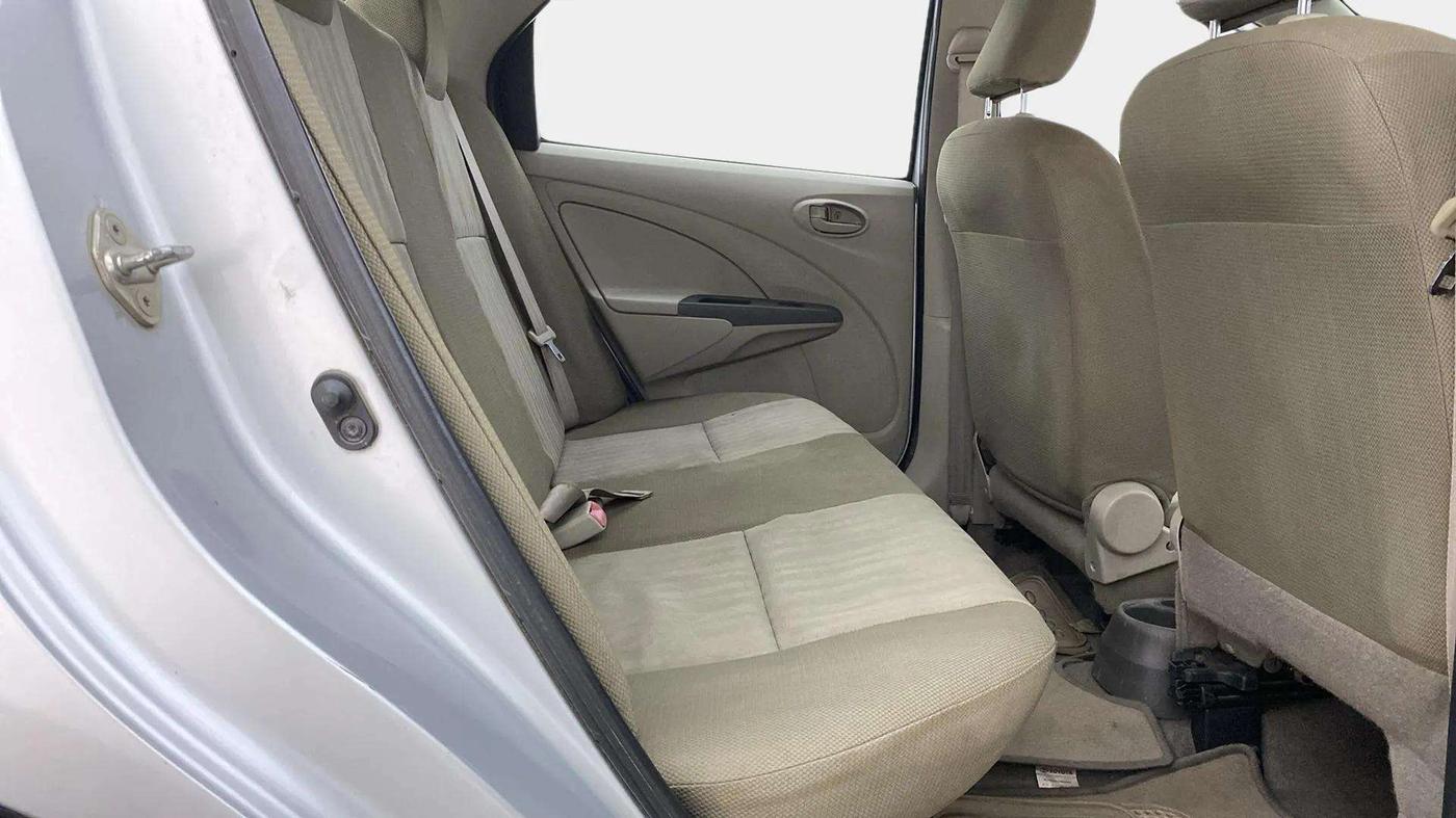 2015 Toyota Etios G, Petrol, Manual, 34,146 km, Right Side Rear Door Cabin