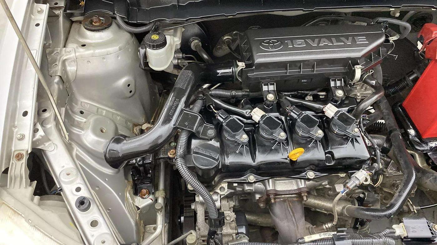 2015 Toyota Etios G, Petrol, Manual, 34,146 km, Engine View - Right