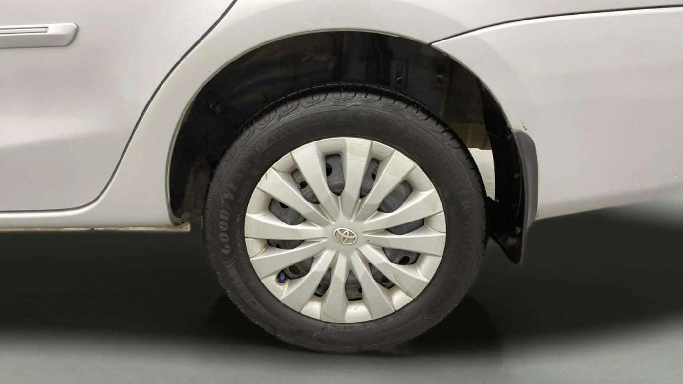 2015 Toyota Etios G, Petrol, Manual, 34,146 km, Left Rear Wheel