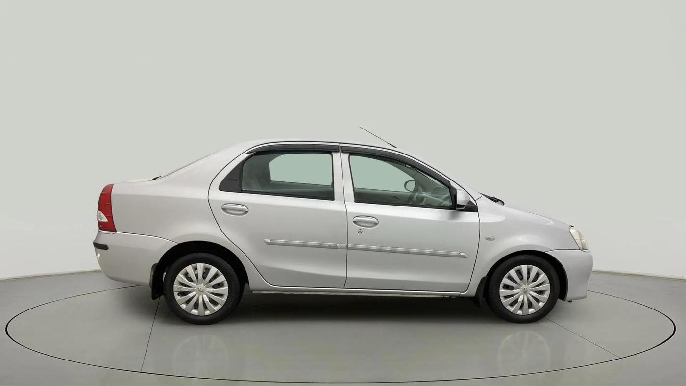 2015 Toyota Etios G, Petrol, Manual, 34,146 km, Right Side View