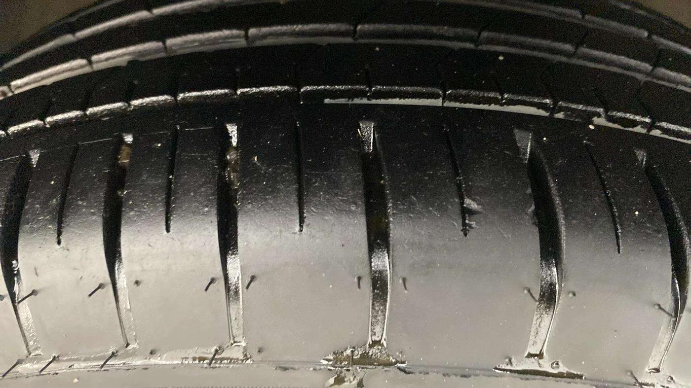 2020 Maruti Baleno ZETA PETROL 1.2, Petrol, Manual, 74,178 km, Left Rear Tyre Tread