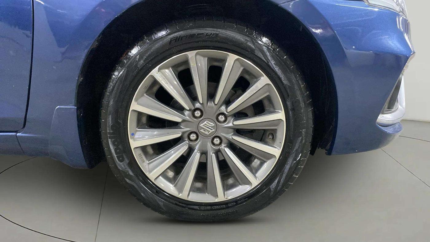 2018 Maruti Ciaz ALPHA  AT 1.5 SHVS PETROL, Petrol, Automatic, 54,710 km, Right Front Wheel