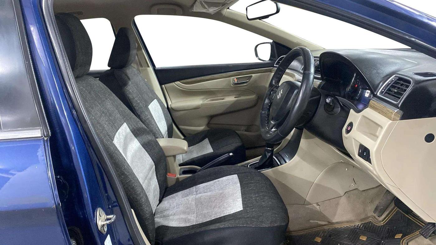 2018 Maruti Ciaz ALPHA  AT 1.5 SHVS PETROL, Petrol, Automatic, 54,710 km, Right Side Front Door Cabin