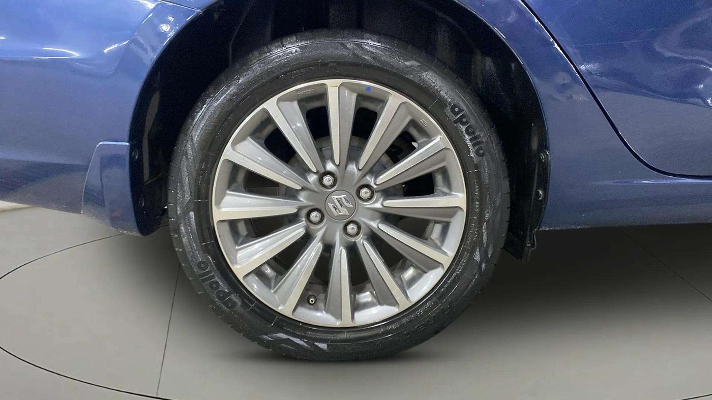 2018 Maruti Ciaz ALPHA  AT 1.5 SHVS PETROL, Petrol, Automatic, 54,710 km, Right Rear Wheel