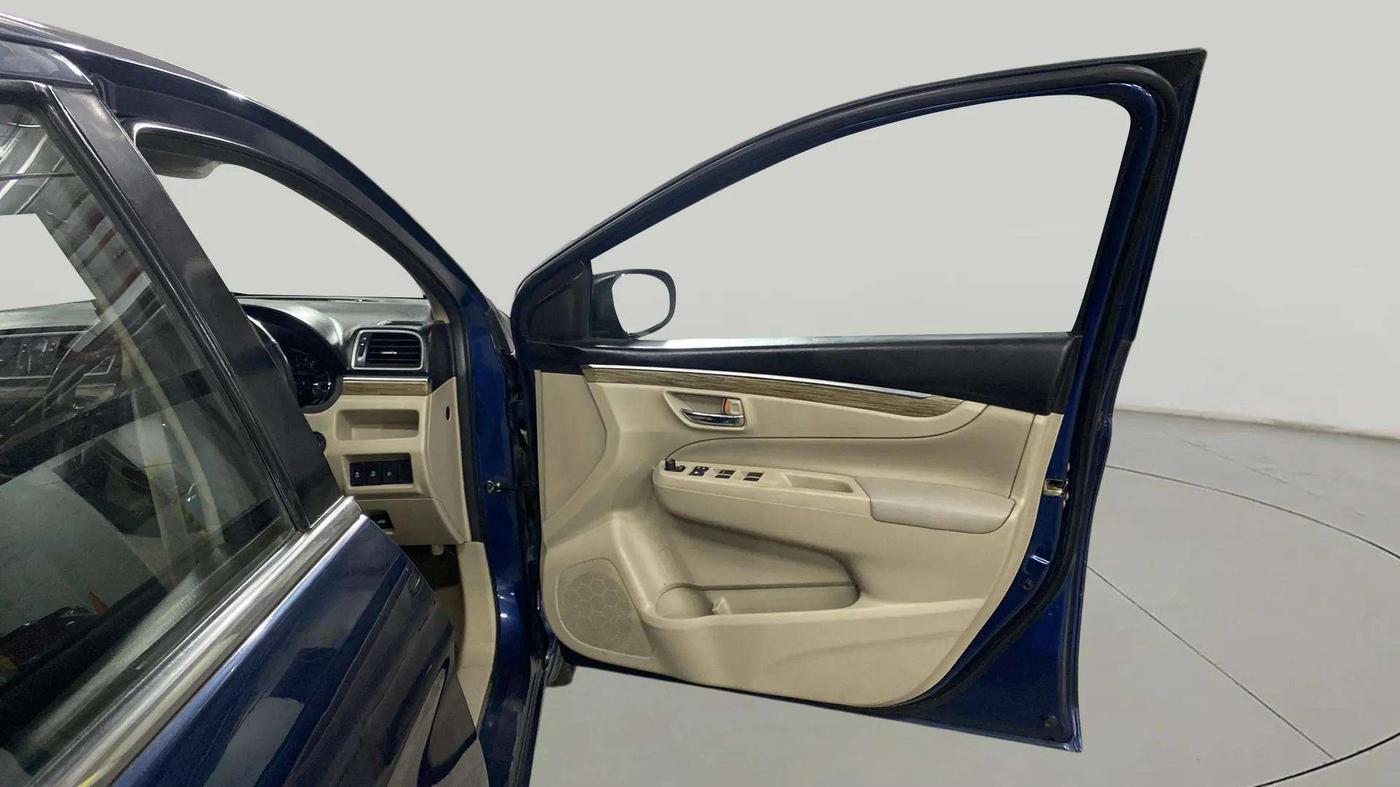 2018 Maruti Ciaz ALPHA  AT 1.5 SHVS PETROL, Petrol, Automatic, 54,710 km, RHS Front Door