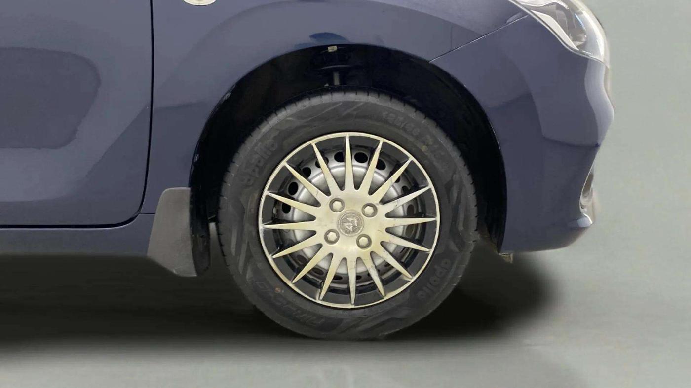 2023 Maruti Baleno SIGMA PETROL 1.2, Petrol, Manual, 31,064 km, Right Front Wheel