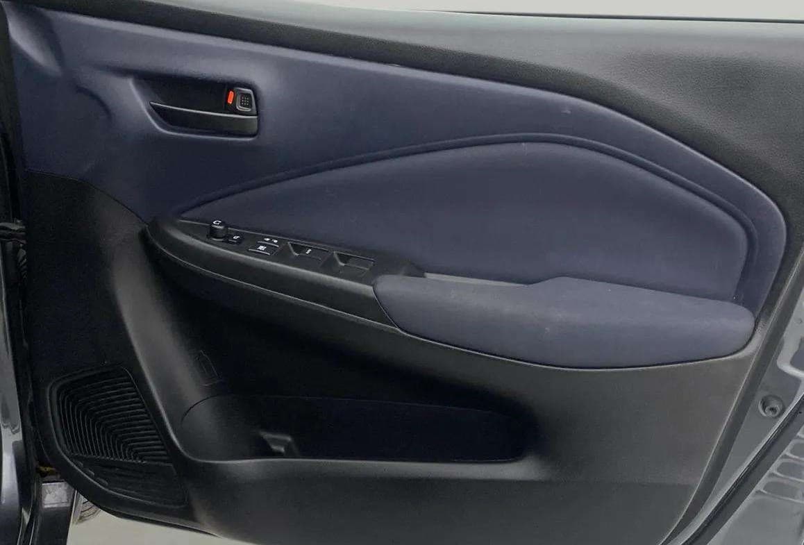 2022 Maruti Baleno DELTA PETROL 1.2, Petrol, Manual, 30,670 km, Driver Side Door Panels Control