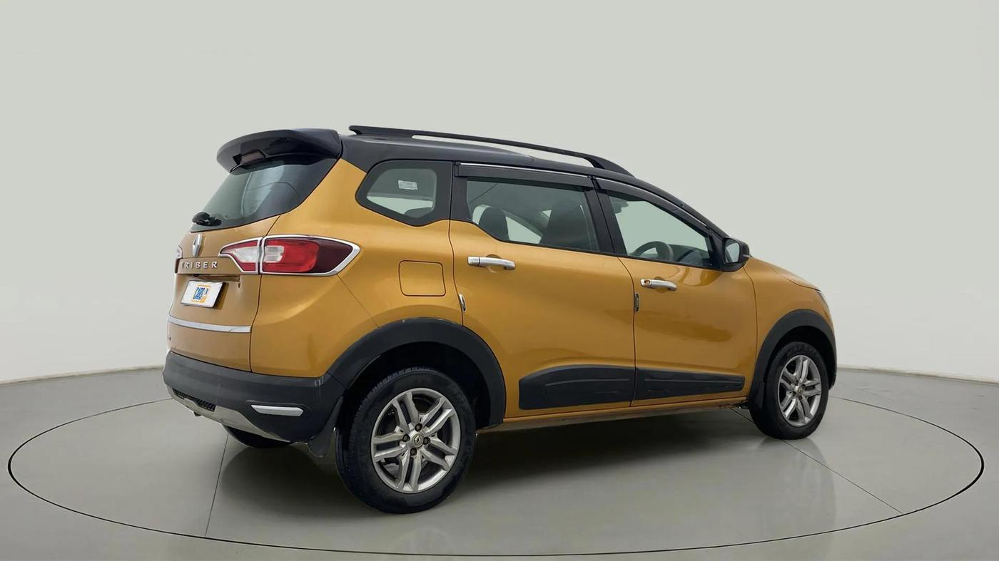 2022 Renault TRIBER RXZ DUAL TONE, Petrol, Manual, 36,968 km, Right Back Diagonal