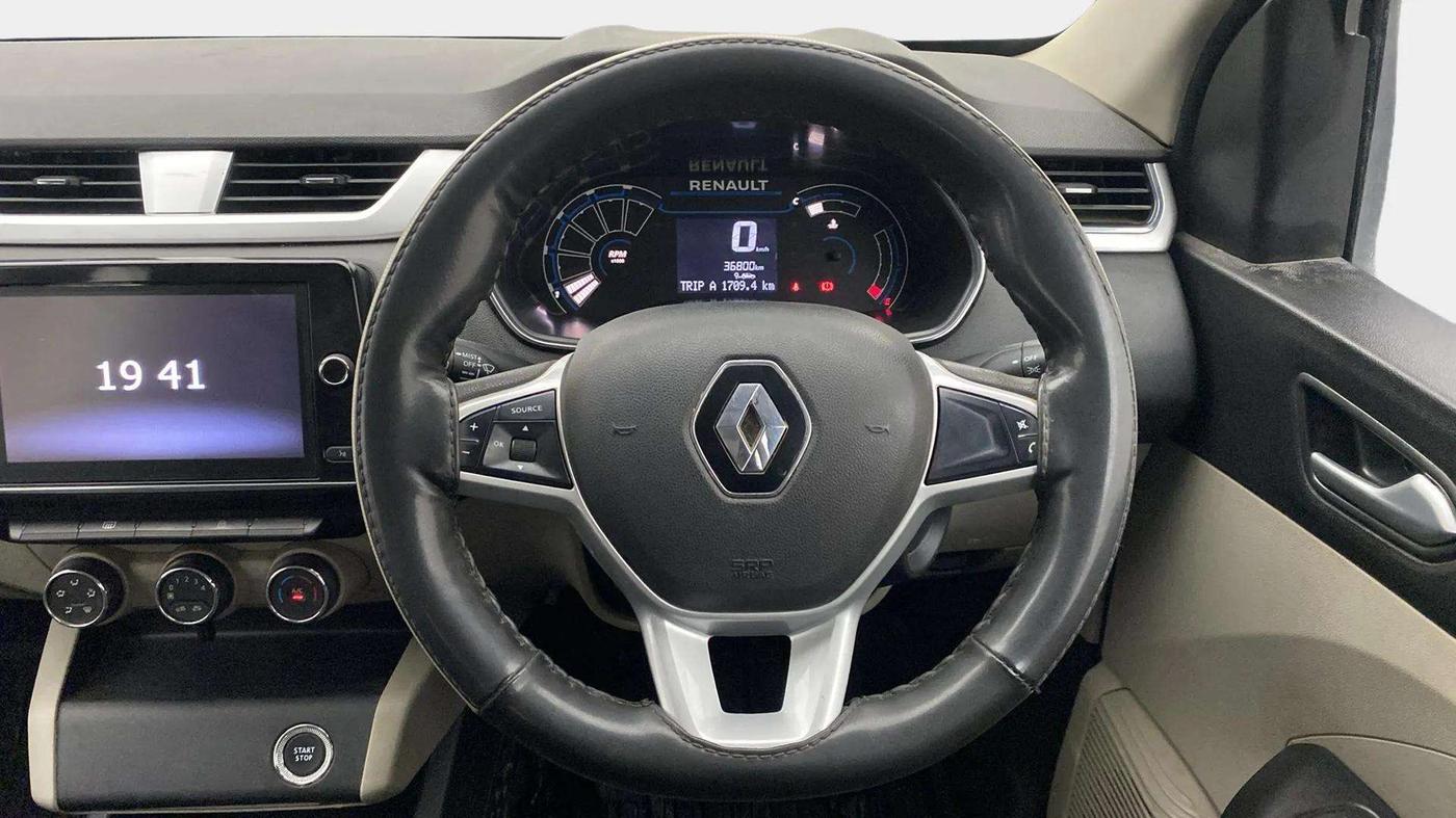 2022 Renault TRIBER RXZ DUAL TONE, Petrol, Manual, 36,968 km, Steering Wheel Close Up