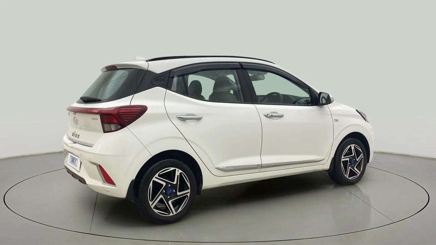 2023 Hyundai GRAND I10 NIOS ASTA AMT 1.2 KAPPA VTVT, Petrol, Automatic, 9,743 km, Right Back Diagonal