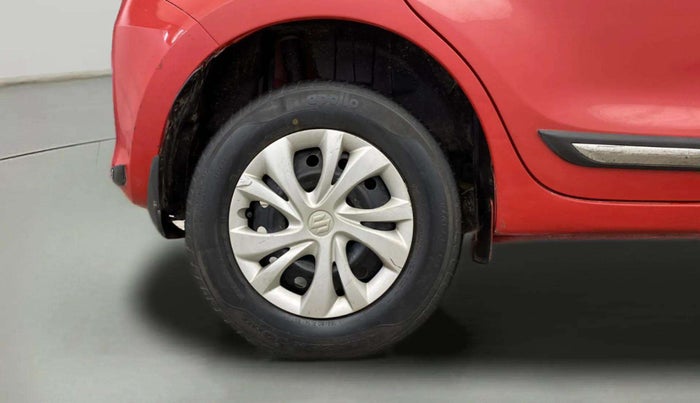 2019 Maruti Swift VXI AMT, Petrol, Automatic, 68,842 km, Right Rear Wheel