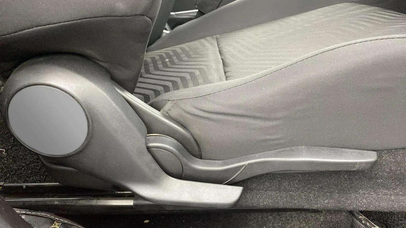 2019 Maruti Swift VXI AMT, Petrol, Automatic, 68,842 km, Driver Side Adjustment Panel