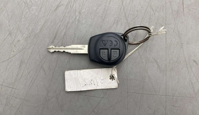 2019 Maruti Swift VXI AMT, Petrol, Automatic, 68,842 km, Key Close Up
