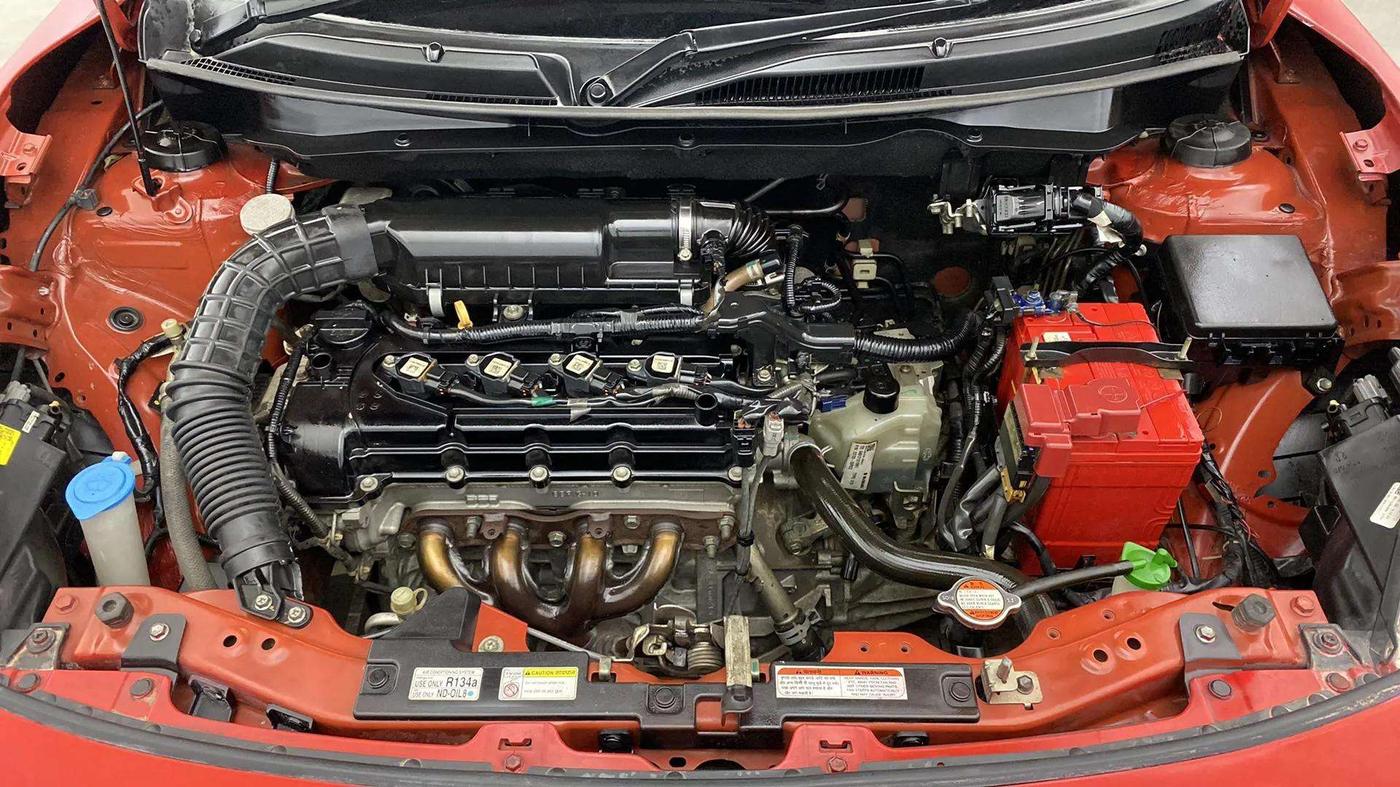 2019 Maruti Swift VXI AMT, Petrol, Automatic, 68,842 km, Engine View