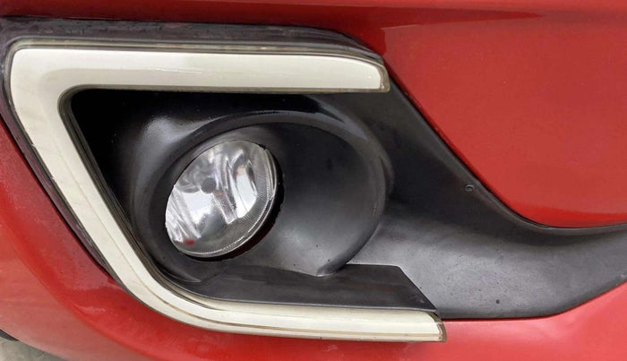 2019 Maruti Swift VXI AMT, Petrol, Automatic, 68,842 km, Right fog light - Fog light not working