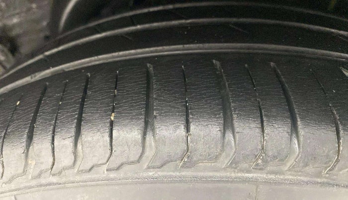 2018 Hyundai Verna 1.4 E PETROL, Petrol, Manual, 46,174 km, Left Rear Tyre Tread