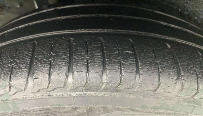 2018 Hyundai Verna 1.4 E PETROL, Petrol, Manual, 46,174 km, Right Rear Tyre Tread