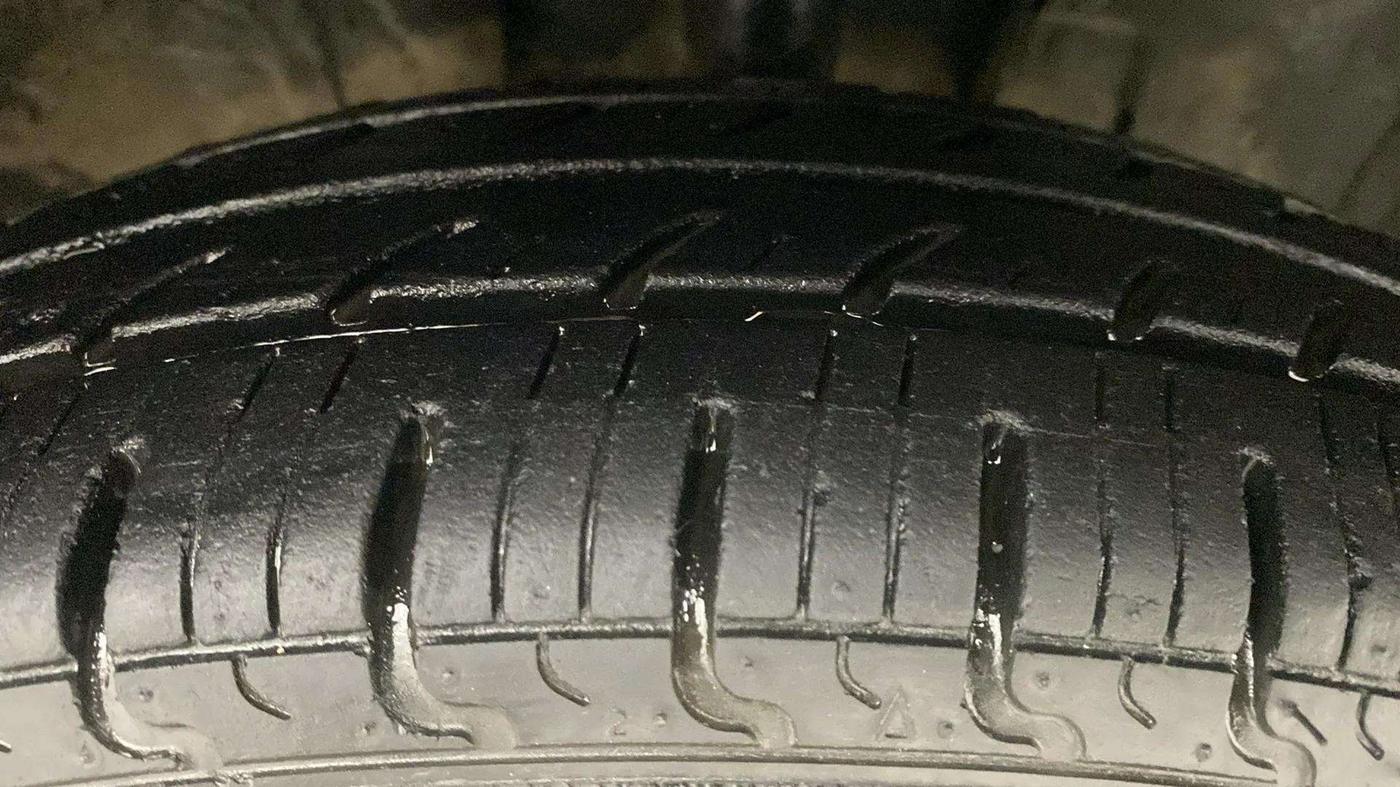 2018 Renault Kwid CLIMBER 1.0 AMT, Petrol, Automatic, 17,483 km, Right Front Tyre Tread