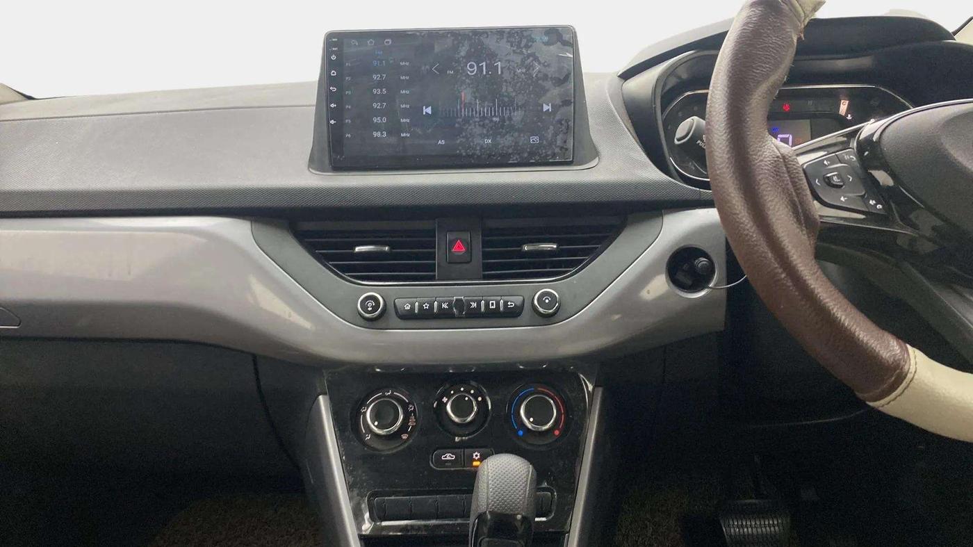 2023 Tata NEXON XMA SUNROOF PETROL, Petrol, Automatic, 22,644 km, Air Conditioner