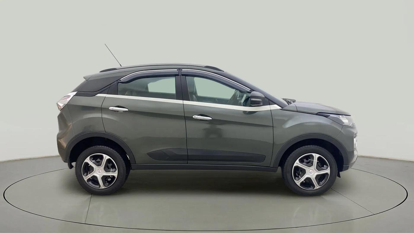2023 Tata NEXON XMA SUNROOF PETROL, Petrol, Automatic, 22,644 km, Right Side View