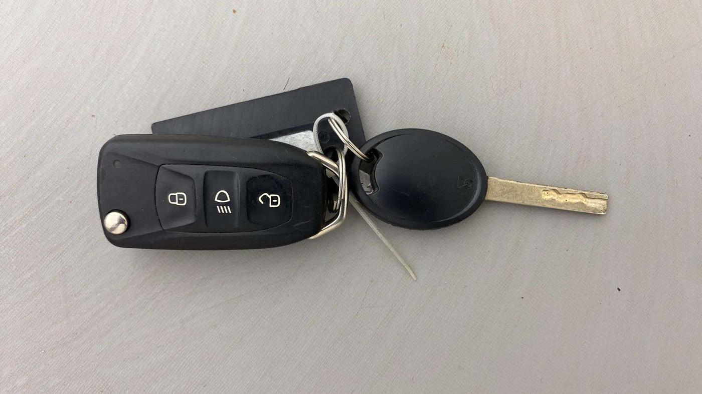 2023 Tata NEXON XMA SUNROOF PETROL, Petrol, Automatic, 22,644 km, Key Close Up