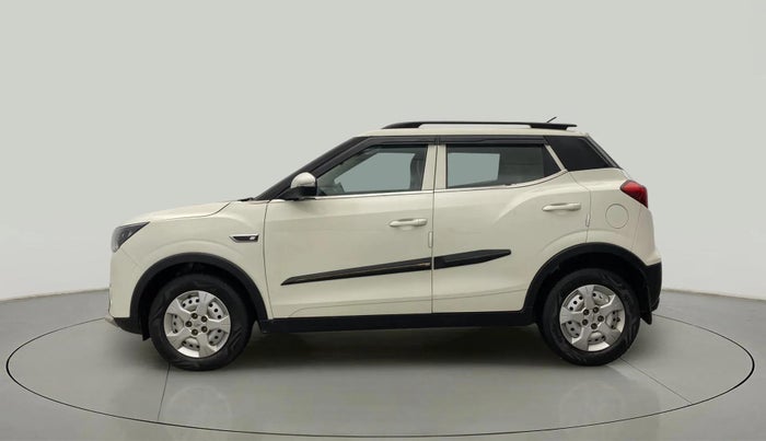 2022 Mahindra XUV300 W4 1.2 PETROL, Petrol, Manual, 19,311 km, Left Side